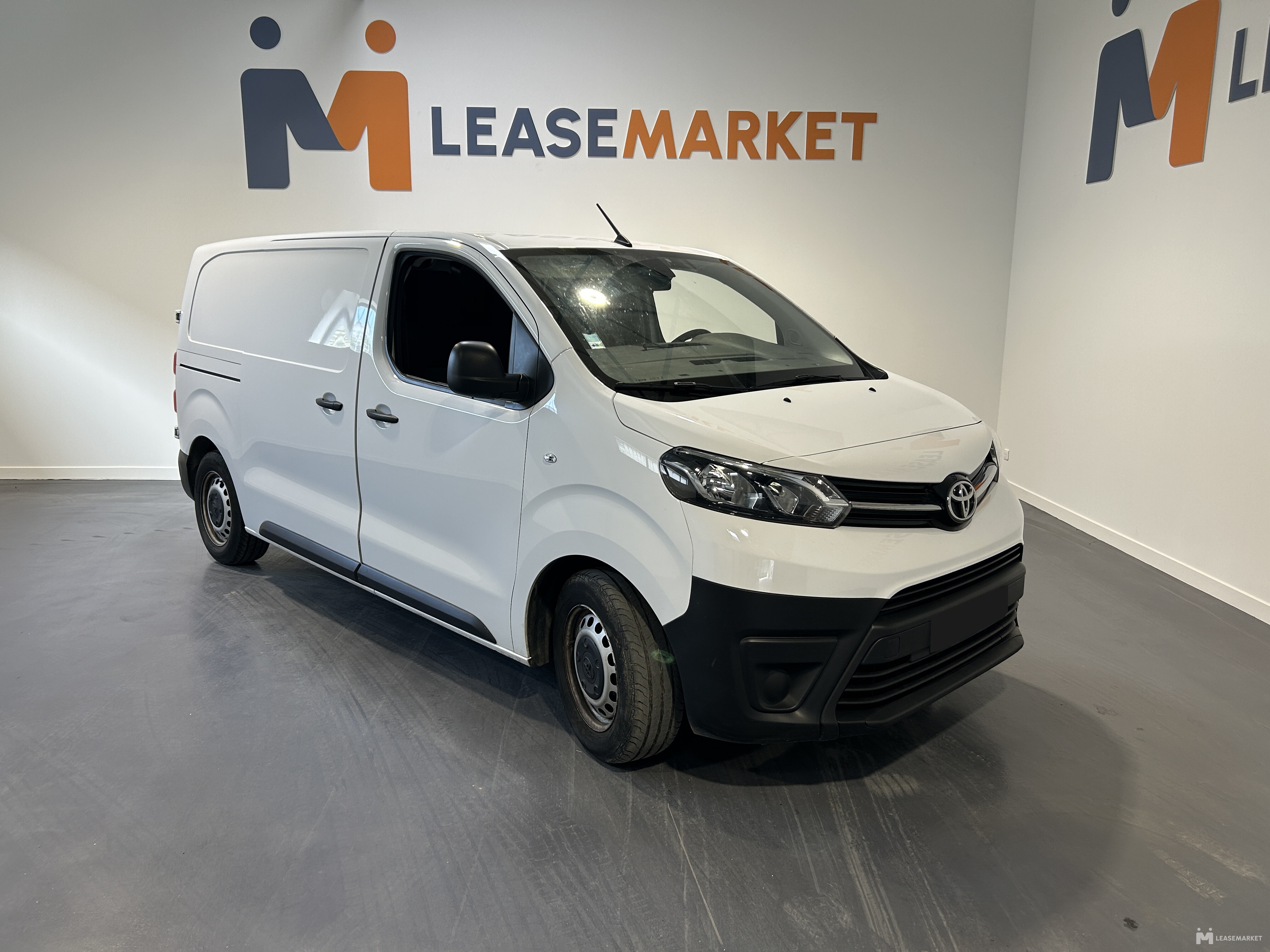 TOYOTA PROACE