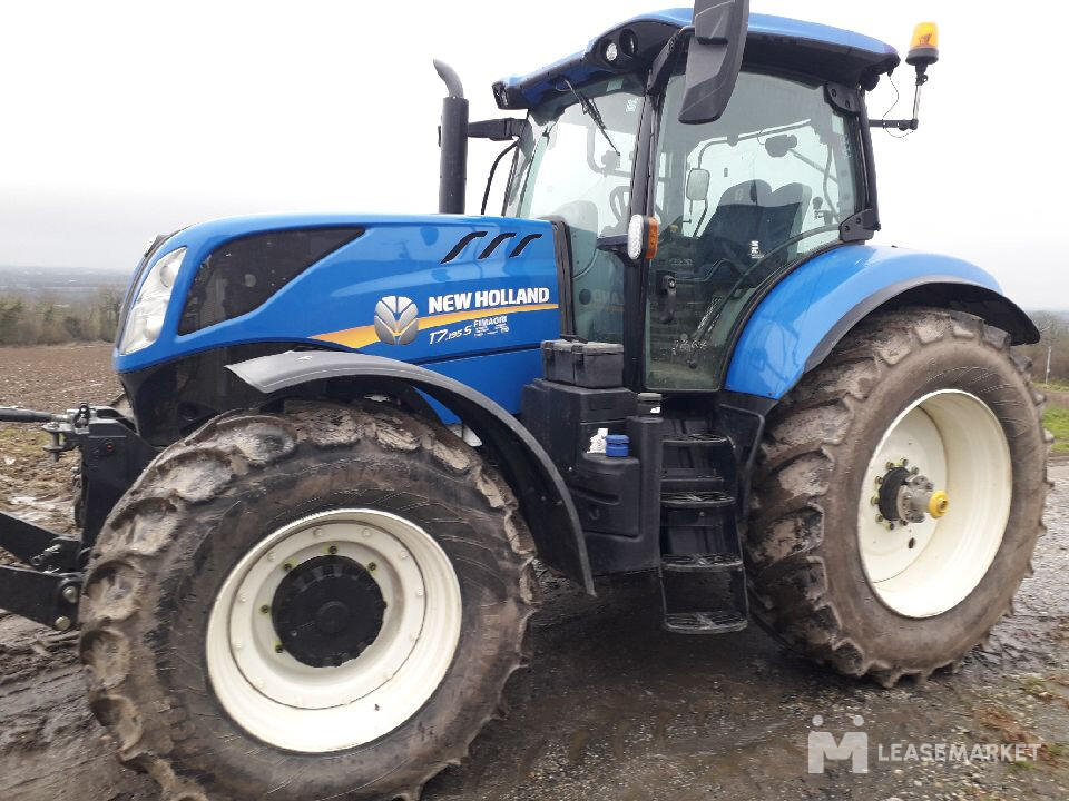 TRACTEUR NEW HOLLAND T7 195 S