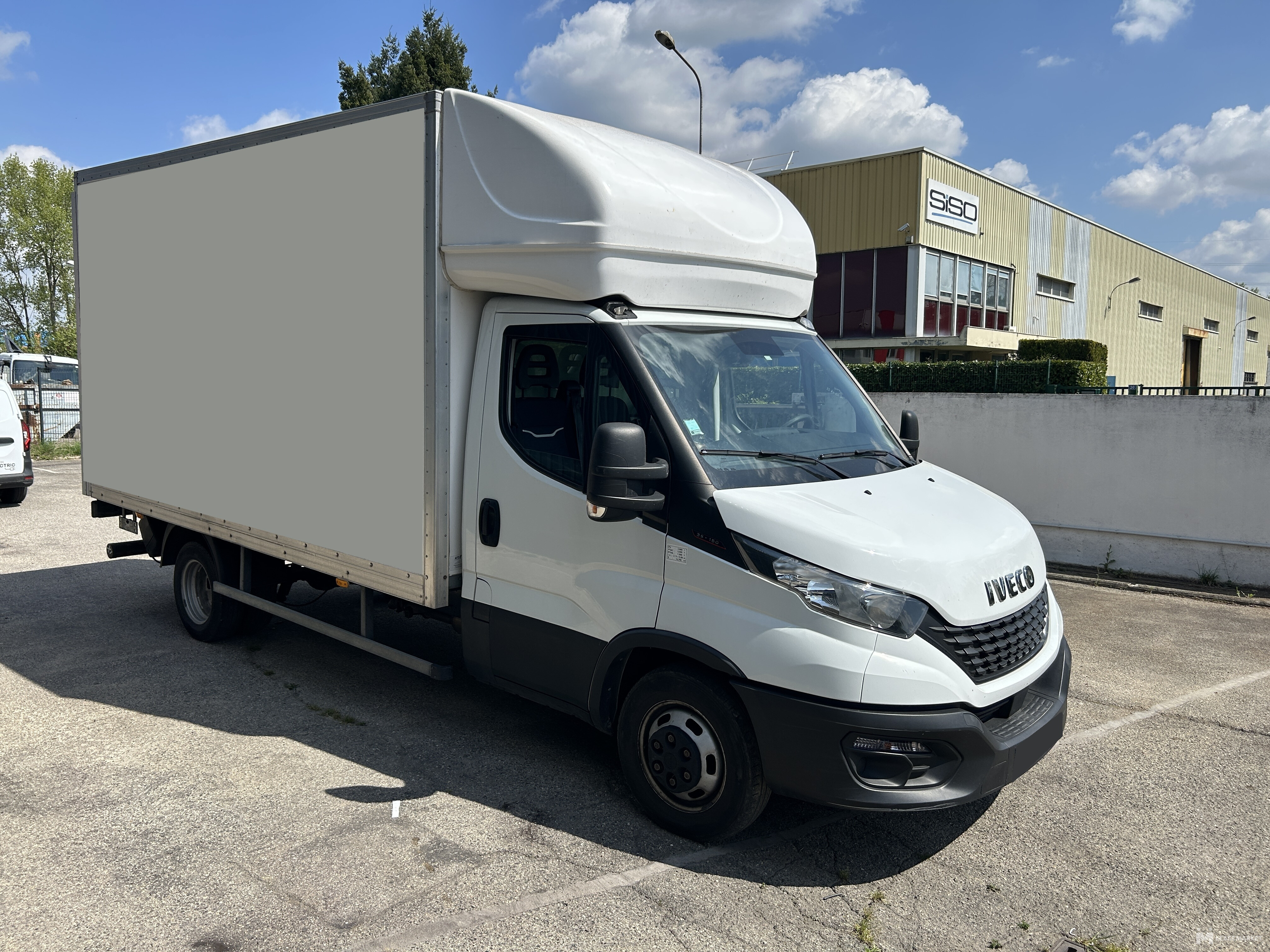 IVECO CAISSE HAYON 35C16 160CH-ANNÉE 2021