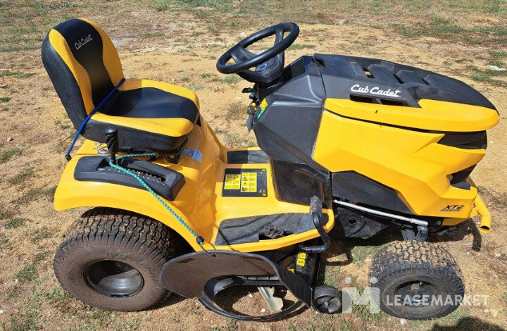 TRACTEUR TONDEUSE AUTOPORTÉ CUBCADET XT2 PS107