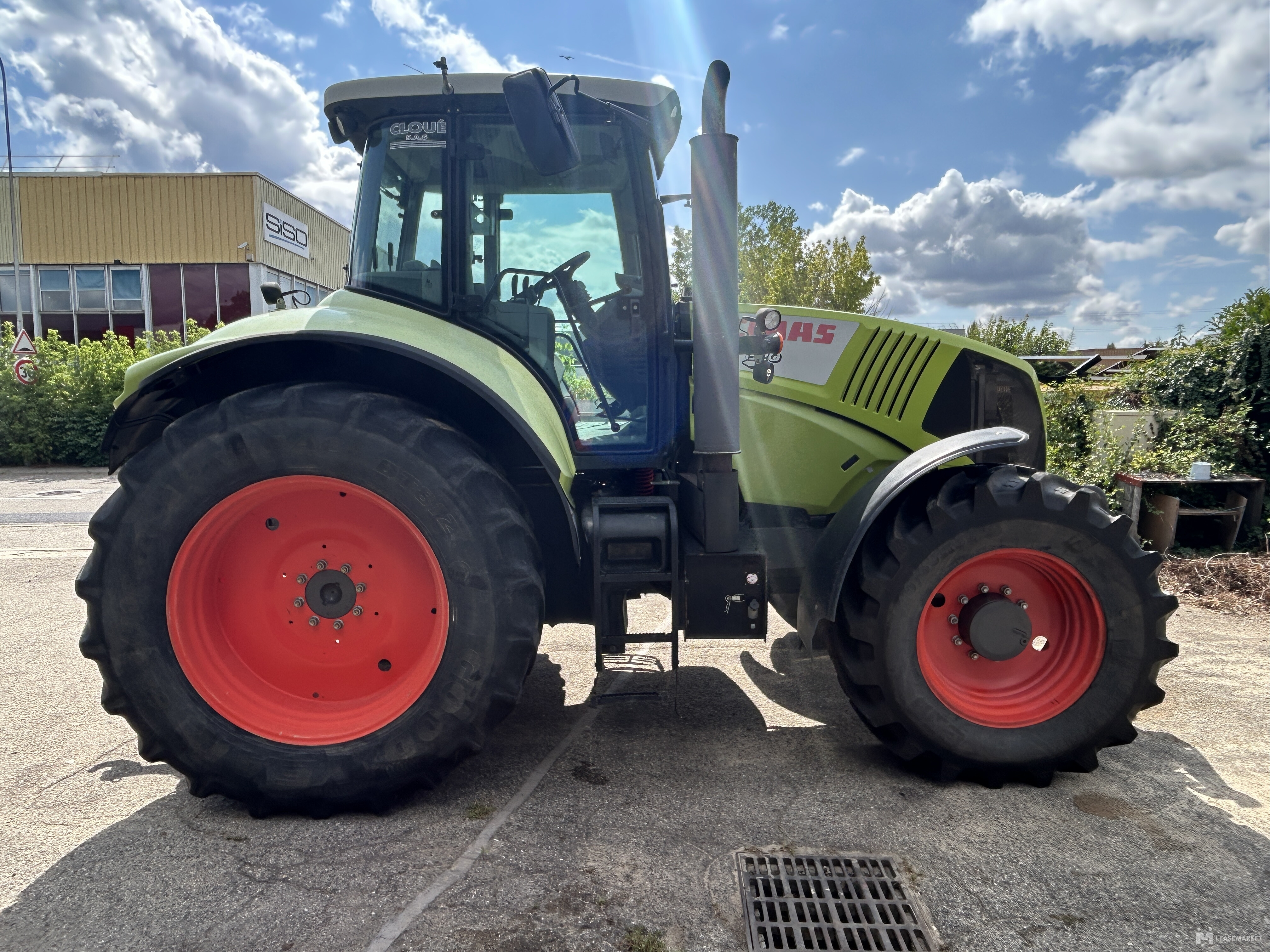 TRACTEUR CLAAS AXION 820 CIS 189