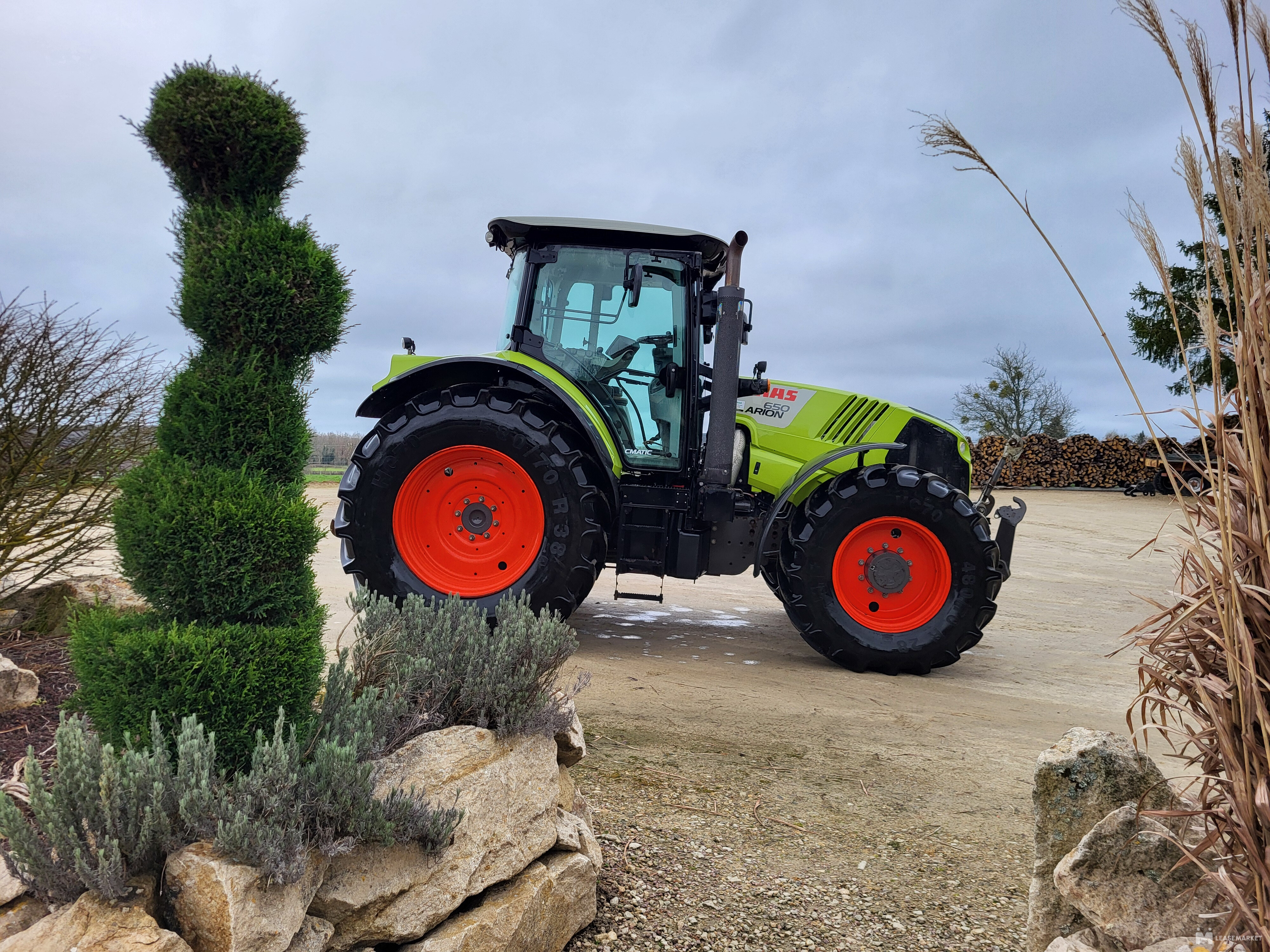 TRACTEUR CLAAS ARION 650 CIS+